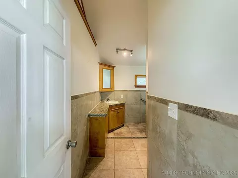 1109 E Corona St, Ada, OK 74820 photo 27