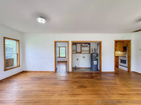 1109 E Corona St, Ada, OK 74820 photo 4