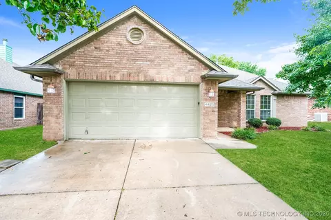 4425 S 198 Pl E, Broken Arrow, OK 74014 photo 2