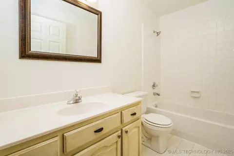 4425 S 198 Pl E, Broken Arrow, OK 74014 photo 9