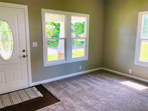 409 E Walnut St, Cushing, OK 74023 photo 11