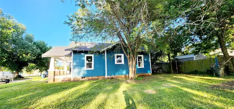 409 E Walnut St, Cushing, OK 74023 photo 2