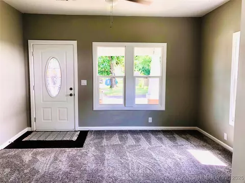 409 E Walnut St, Cushing, OK 74023 photo 12