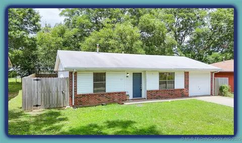825 N Summer Tree Dr, Ada, OK 74820