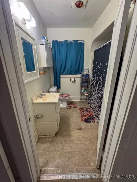 731 E 14th, Ada, OK 74820 photo 8