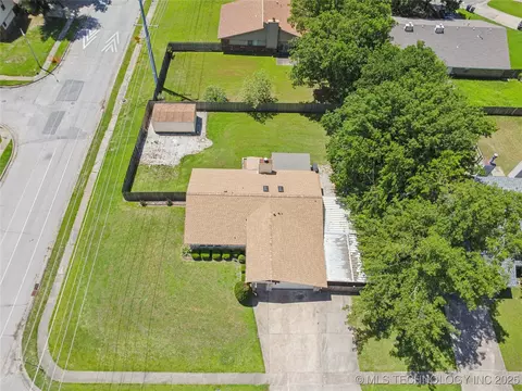 8736 E 59th St, Tulsa, OK 74145 photo 5