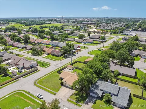 8736 E 59th St, Tulsa, OK 74145 photo 36