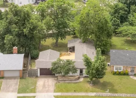 7446 E 20th St, Tulsa, OK 74112 photo 1