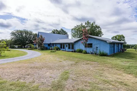 Exterior - 653 Max St, Mead, OK 73449 photo 7 of 16
