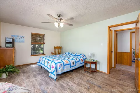 Bedroom - 653 Max St, Mead, OK 73449 photo 2 of 15
