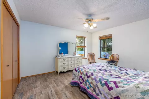 Bedroom - 653 Max St, Mead, OK 73449 photo 4 of 15