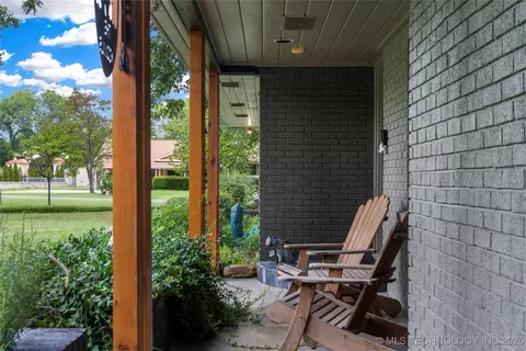 Exterior - 9402 E 16th St, Tulsa, OK 74112 photo 6 of 13