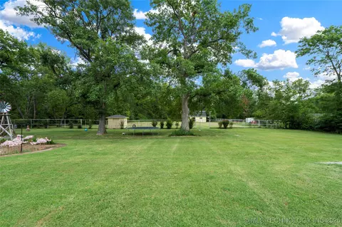 Exterior - 9402 E 16th St, Tulsa, OK 74112 photo 10 of 13