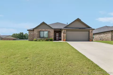 13936 S Ironwood Pl, Glenpool, OK 74033