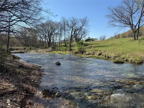 74555 S 4695 Rd, Stilwell, OK 74960