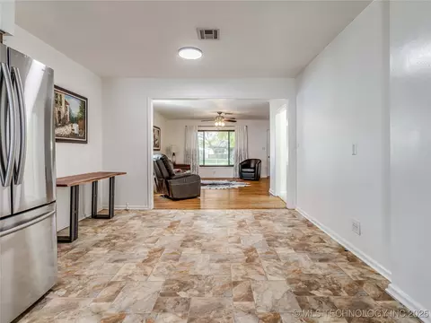 338 E 45th Pl, Tulsa, OK 74105 photo 13