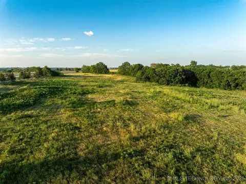 20 W Grandview Rd, Tahlequah, OK 74464