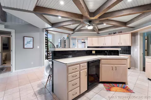 Kitchen - 56901 E Walnut, Monkey Island, OK 74331 photo 4 of 4