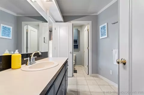 Bath - 56901 E Walnut, Monkey Island, OK 74331 photo 1 of 7
