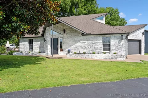Exterior - 56901 E Walnut, Monkey Island, OK 74331 photo 3 of 7