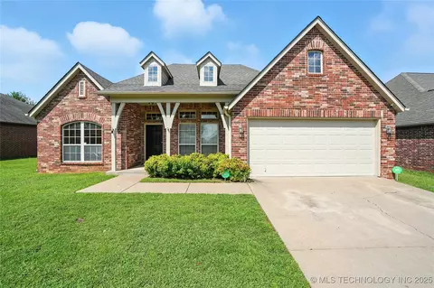 12006 S Nandina St, Jenks, OK 74037
