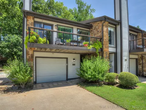 1521 S Riverside Drive 1521, Tulsa, OK 74119