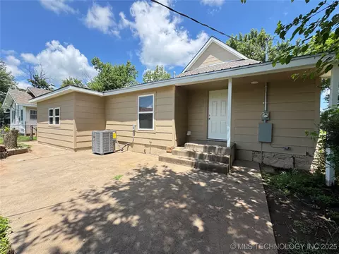 911 E Maple St, Cushing, OK 74023 photo 43