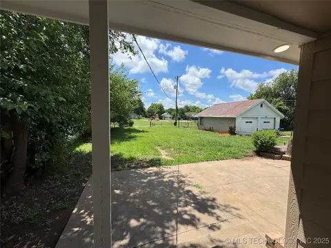 911 E Maple St, Cushing, OK 74023 photo 46