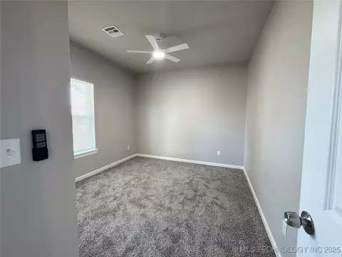 911 E Maple St, Cushing, OK 74023 photo 27