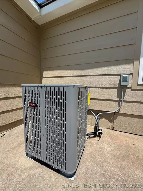 911 E Maple St, Cushing, OK 74023 photo 44