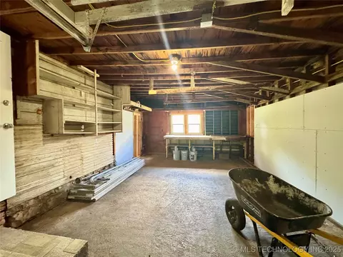 911 E Maple St, Cushing, OK 74023 photo 41