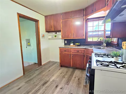305 Chronister Ave, Drumright, OK 74030 photo 13