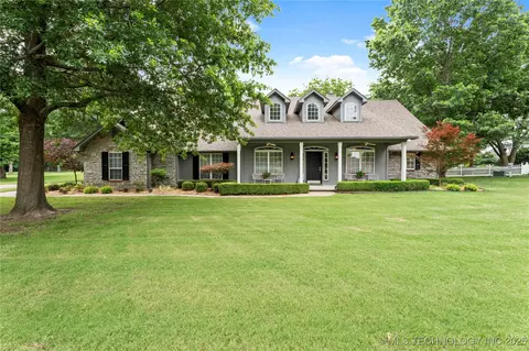 5070 Lake Breeze Rd, Grove, OK 74344