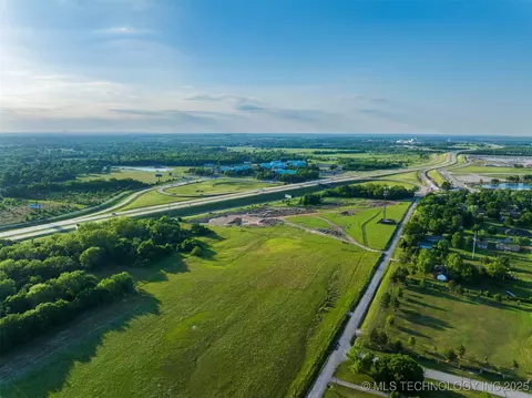 101 St East Ave, Broken Arrow, OK 74014