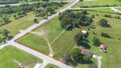 S 4410 Road, Vinita, OK 74301