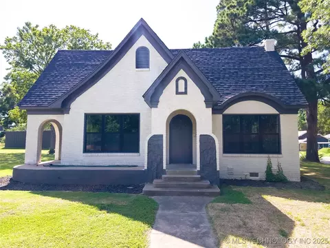 223 N 10th, Durant, OK 74701