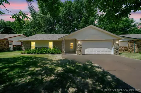 13624 S 285th East Ave, Coweta, OK 74429