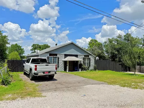 5219 E Latimer St, Tulsa, OK 74115