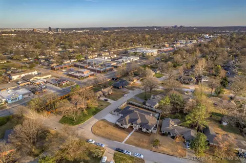 View/Area - 3190 E 33rd St, Tulsa, OK 74105 photo 2 of 8