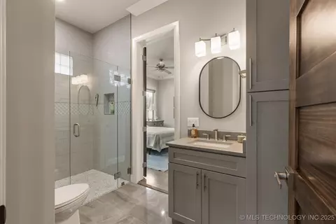 Bath - 3190 E 33rd St, Tulsa, OK 74105 photo 6 of 7