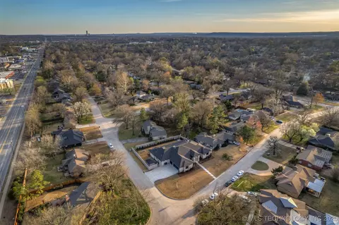 View/Area - 3190 E 33rd St, Tulsa, OK 74105 photo 1 of 8