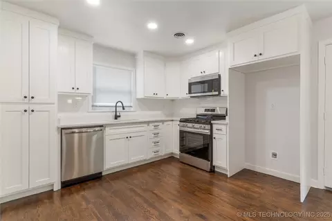 19 E 44th St, Tulsa, OK 74105 photo 3