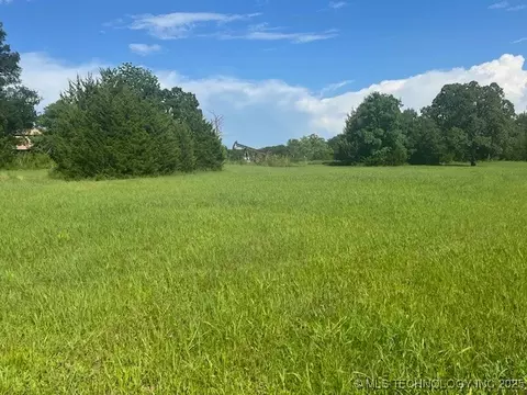 826 Sunset Rd, Ada, OK 74820 photo 2