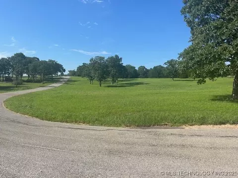 826 Sunset Rd, Ada, OK 74820 photo 3