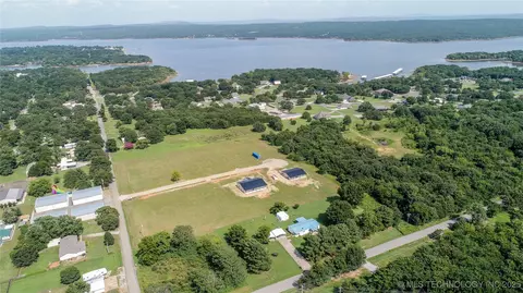 1 Reagan Dr, Eufaula, OK 74432