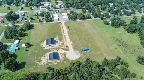 5 Reagan Dr, Eufaula, OK 74432
