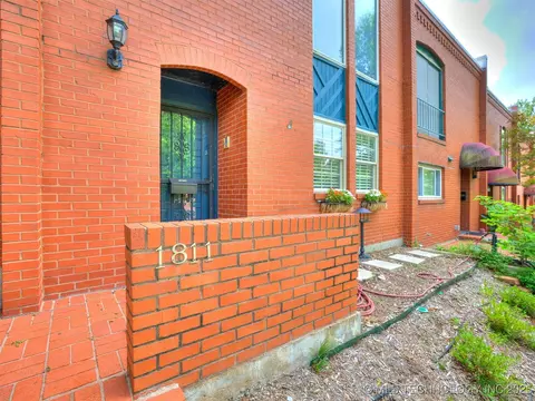 1811 S Carson Ave, Tulsa, OK 74119
