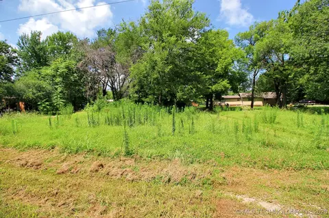 506 S Flint Ave, Stilwell, OK 74960