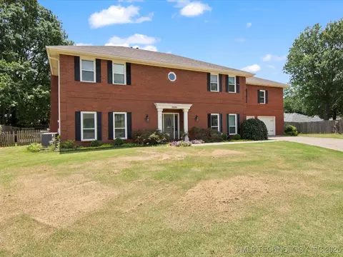 2609 Camelot Ct, Bartlesville, OK 74006