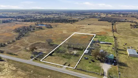 10908 N Memorial Dr E, Owasso, OK 74055